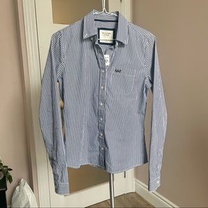 Abercrombie & Fitch women’s button up shirt Small